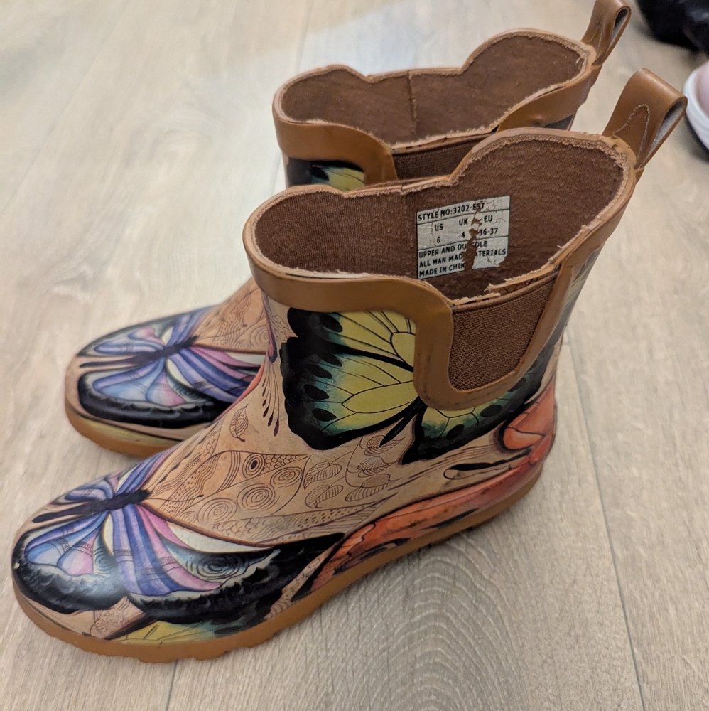 Rain boots, hand painted